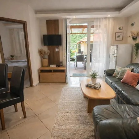 Happy Sun Medences * 希欧福克