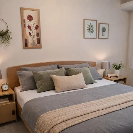 Happy Sun Medences 公寓 *