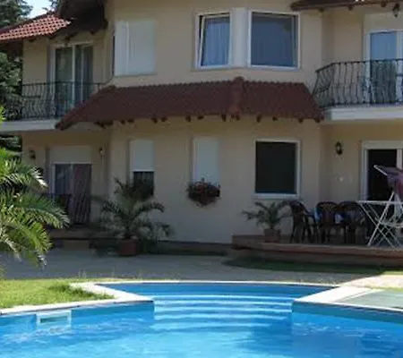 Happy Sun Medences Apartment Siofok