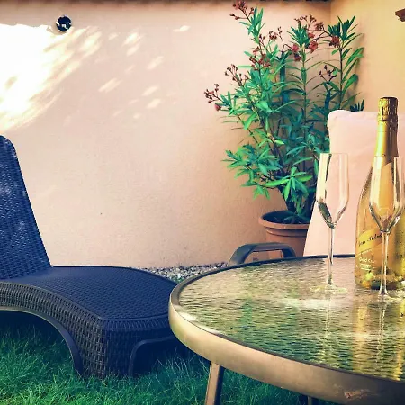 Happy Sun Medences Apartament